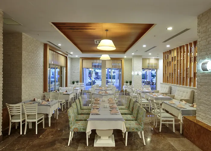 Sunis Kumkoey Beach Resort Hotel & Spa Side