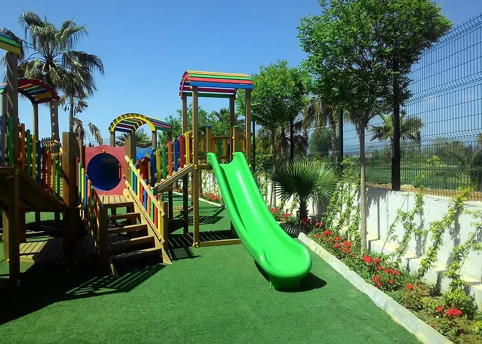 Lake & River Side Hotel & Spa